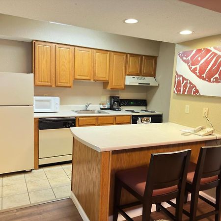 Hawthorn Extended Stay By Wyndham Wichita Eksteriør billede