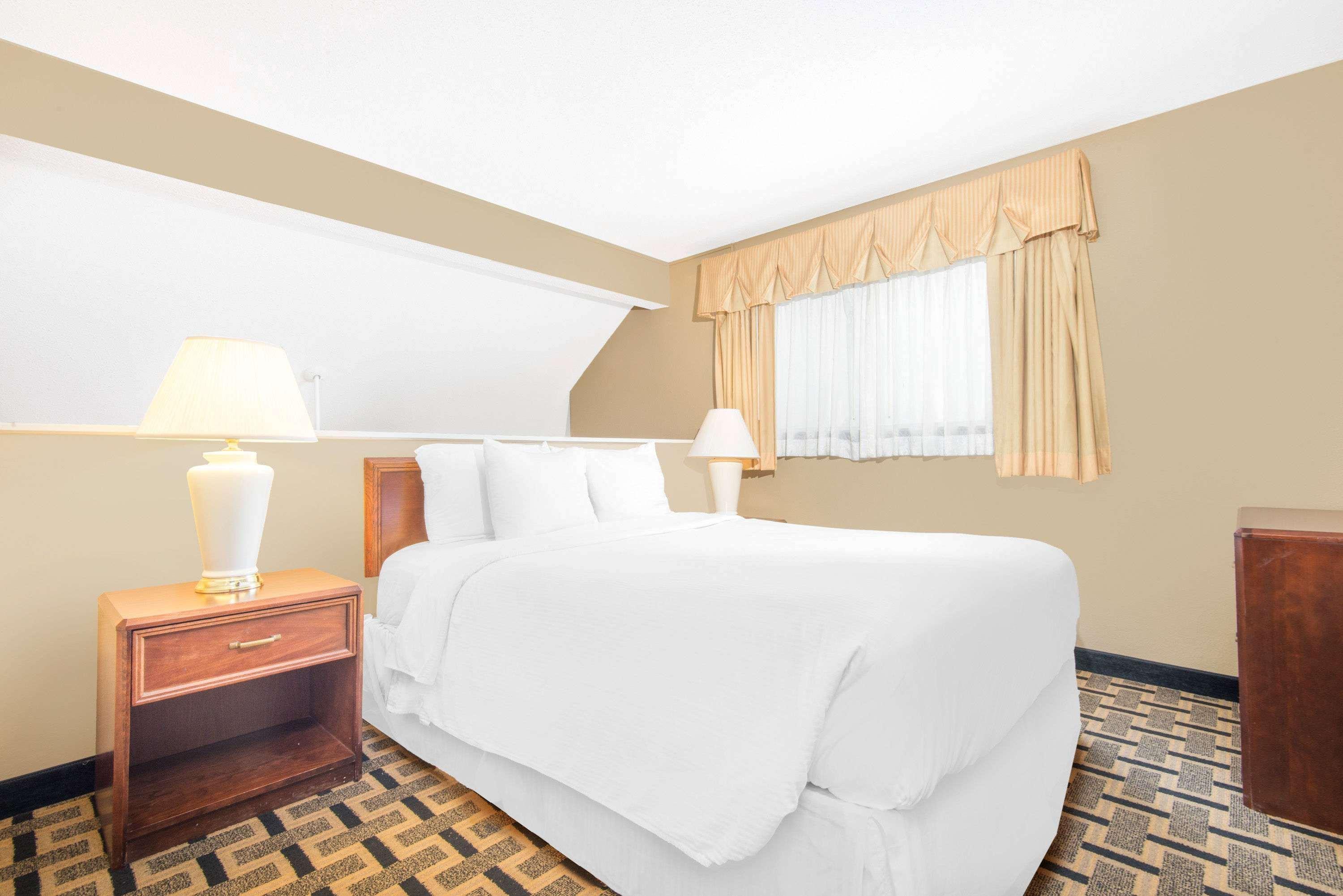 Hawthorn Extended Stay By Wyndham Wichita Eksteriør billede